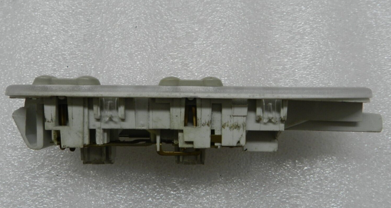 Lancia Phedra salona apgaismojums 8200073231
