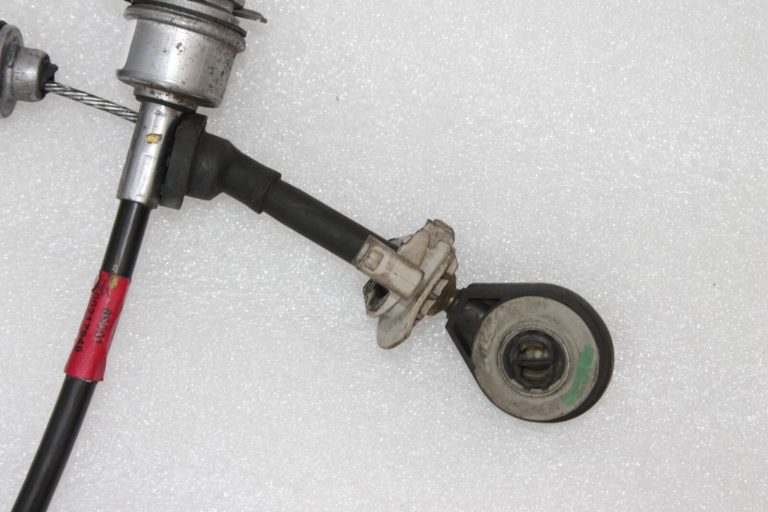 Alfa Romeo Giulietta 940 manuālā pārnesumkārbas pārslēgšanas svira 55231455, 46351862
