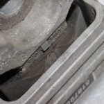 Oriģinālais Alfa Romeo Giulietta 940 2.0 JTD motora stiprinājums pa kreisi 51879600