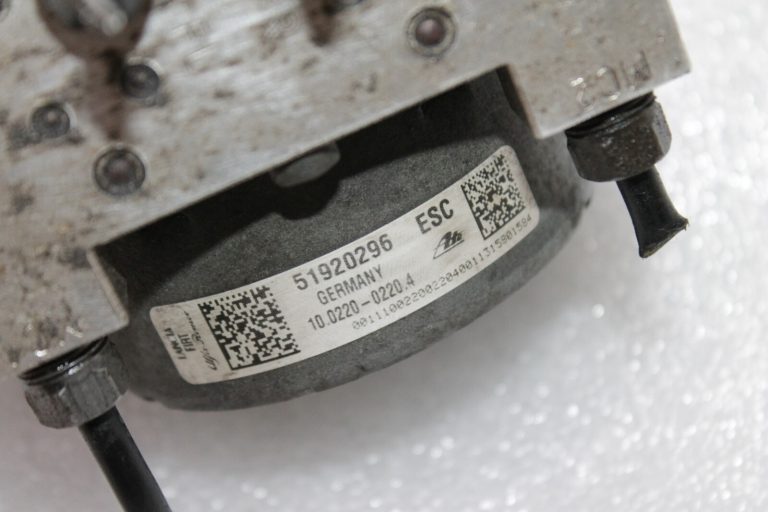 Oriģinālais Alfa Romeo Giulietta 940 JTD ABS sūknis 71772135, 71772136, 51920296
