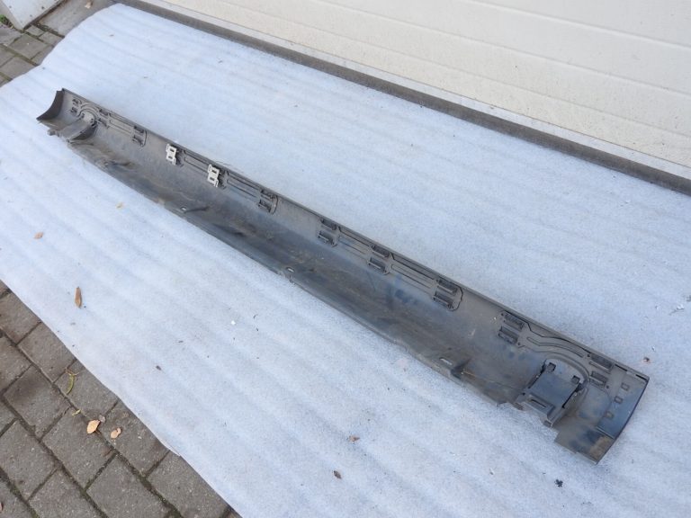 Sānu apmales labās Opel Omega B 2 Facelift ar vāciņiem 90525562