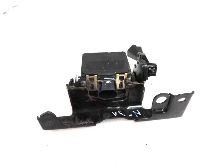 Nissan Qashqai II J11 radara sensors ar kronšteinu SENSOR ASSY-DISTANCE 284384EA5D