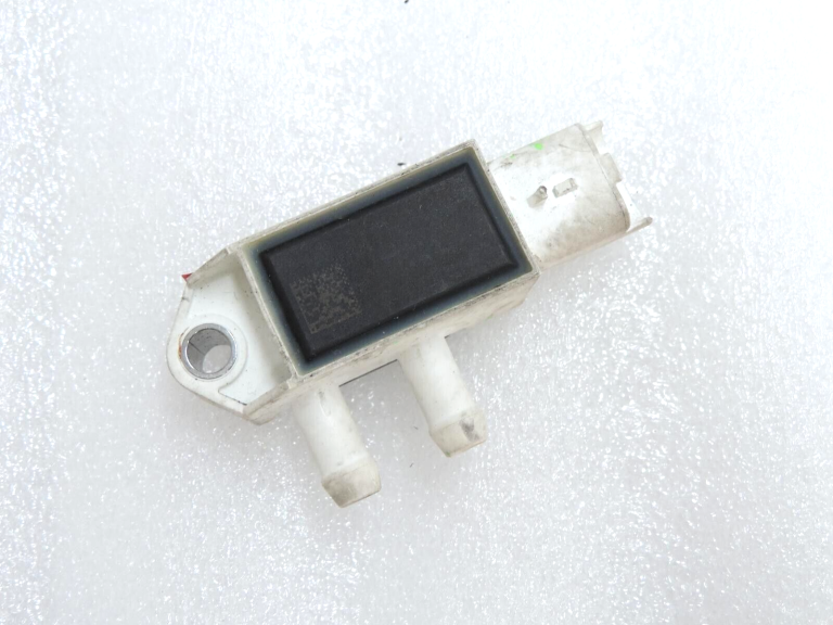 Oriģinālais izplūdes spiediena sensors priekš Dacia Mercedes Opel Renault Nissan 227701177R