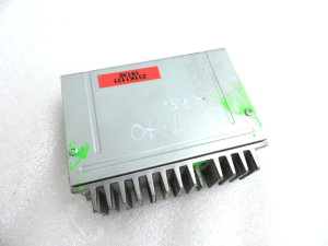 Toyota Avensis T27 control unit audio amplifier AMP 86280-05010