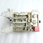 Toyota Avensis T27 drošinātāju releju kārba Drošinātāju releju kārba 82730-05150