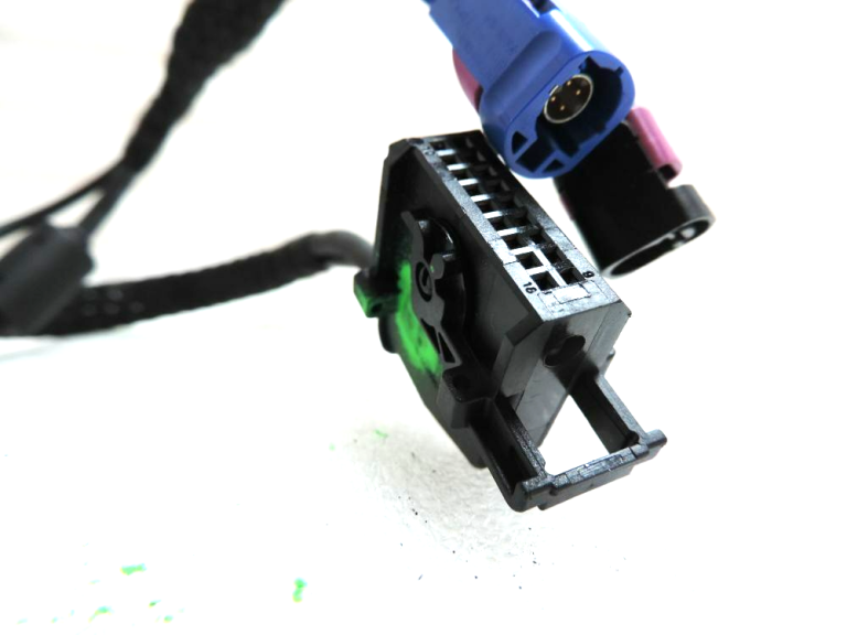 BMW F10 F07 F11 centrālās konsoles roku balsta telefona pamatnes plāksne 9220651