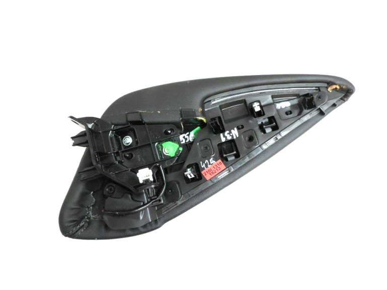 Nissan Qashqai J11 Labās centrālās konsoles ādas pārvalks ar apgaismojumu
