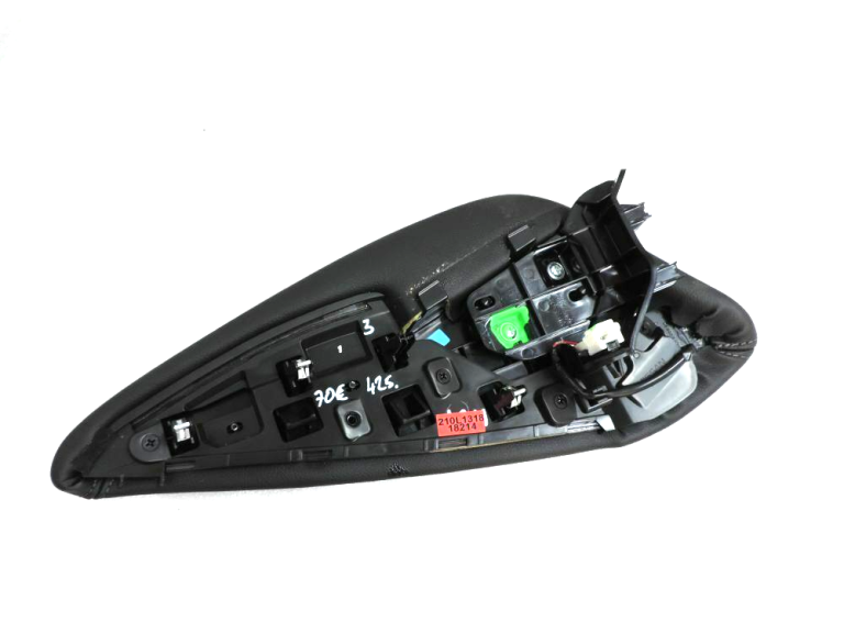 Nissan Qashqai J11 Kreisās centrālās konsoles ādas pārvalks ar apgaismojumu
