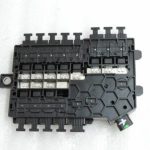Mercedes W205 drošinātāju kārba drošinātāju termināla vadības bloks A2055402850