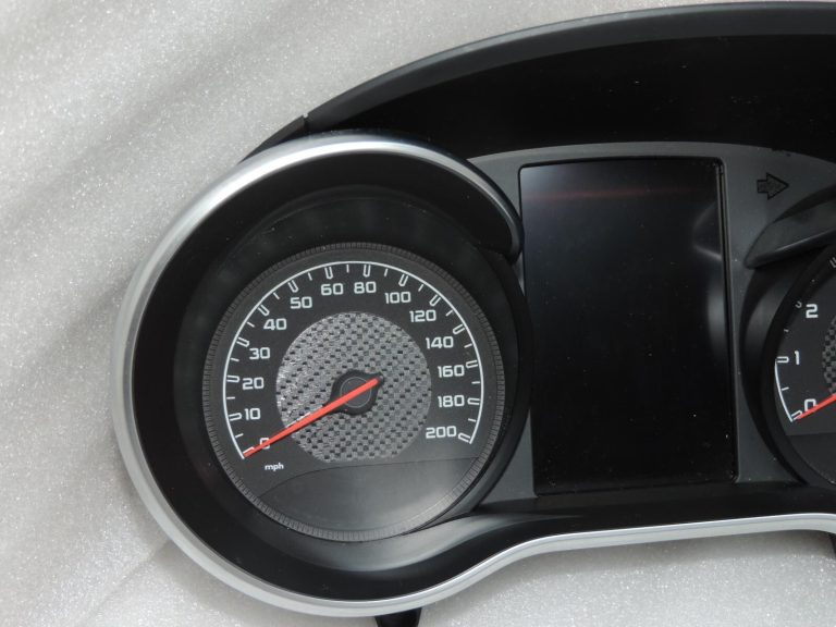 Mercedes W205 C63 AMG benzīna instrumentu klasteris spidometra instrumentu klasteris MPH