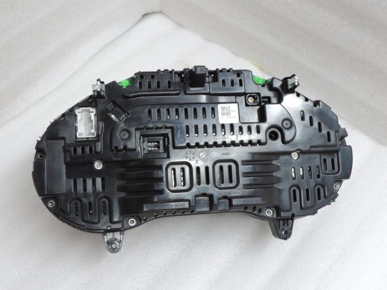 Mercedes W205 C63 AMG benzīna instrumentu klasteris spidometra instrumentu klasteris MPH