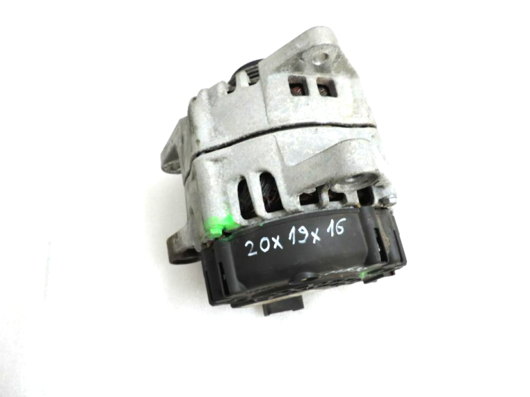 Mercedes W205 C63 AMG 200A 14V ģeneratora ģenerators A0009061705