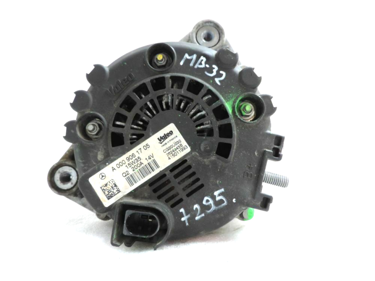 Mercedes W205 C63 AMG 200A 14V ģeneratora ģenerators A0009061705
