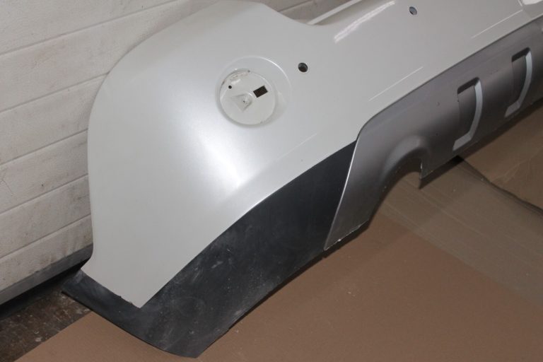 Opel Antara Facelift aizmugurējais bamperis GBQ crystal white 96858958, 4810746