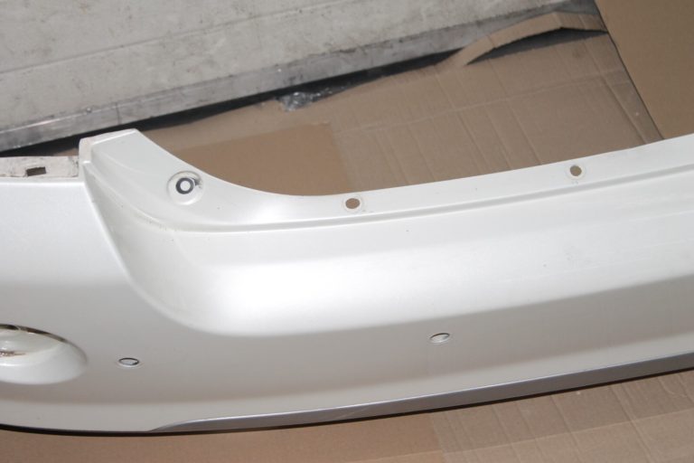Opel Antara Facelift aizmugurējais bamperis GBQ crystal white 96858958, 4810746