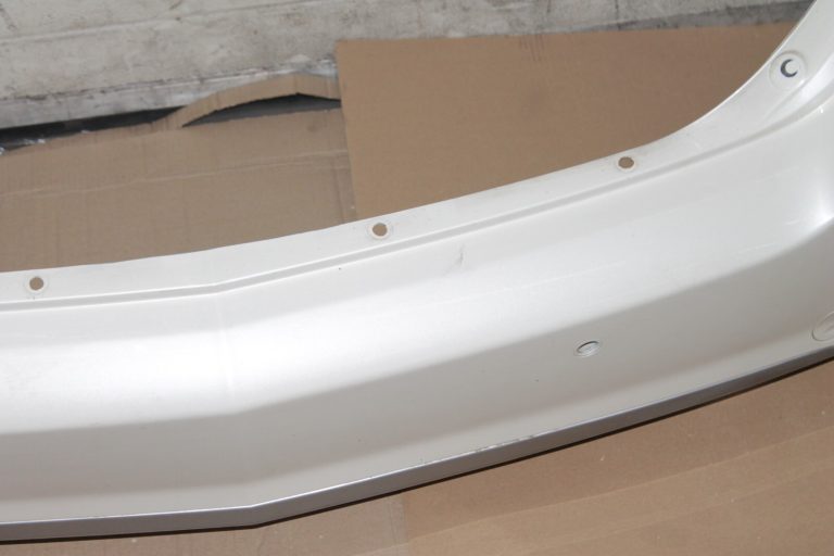 Opel Antara Facelift aizmugurējais bamperis GBQ crystal white 96858958, 4810746