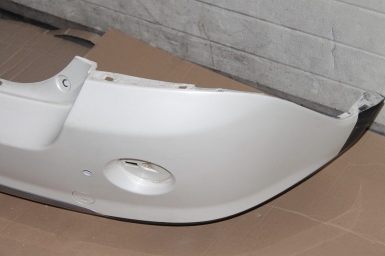 Opel Antara Facelift aizmugurējais bamperis GBQ crystal white 96858958, 4810746