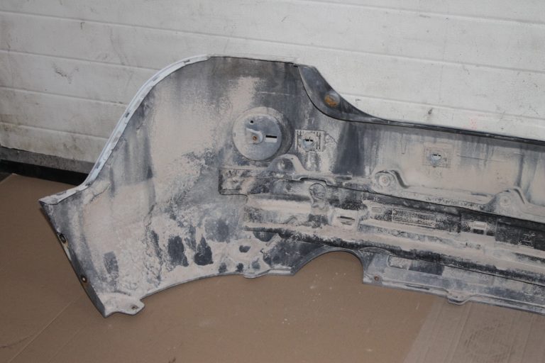 Opel Antara Facelift aizmugurējais bamperis GBQ crystal white 96858958, 4810746