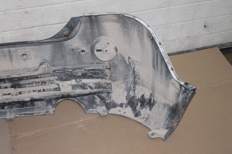 Opel Antara Facelift aizmugurējais bamperis GBQ crystal white 96858958, 4810746