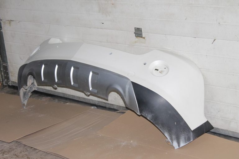 Opel Antara Facelift aizmugurējais bamperis GBQ crystal white 96858958, 4810746