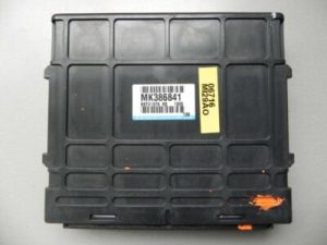 Mitsubishi Pajero motora vadības bloks MK386841 E6T01376 H2