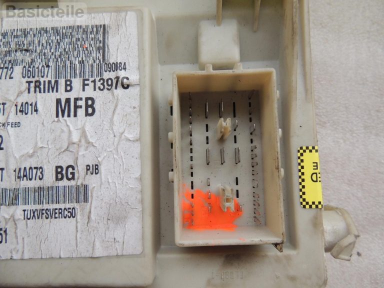 Ford FOCUS 2 DA Drošinātāju kārba 4M5T14A073BG 2027109 Dīzelis