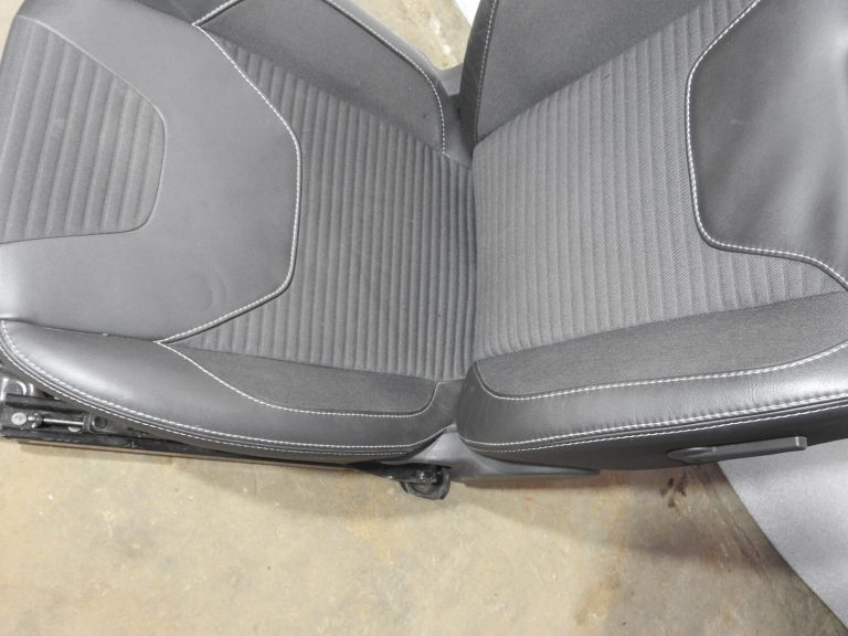 Ford Focus III hečbeks ādas ādas sēdekļi no britu automašīnas 🚨 RHD