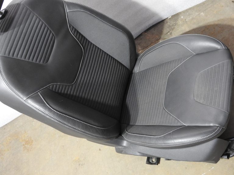Ford Focus III hečbeks ādas ādas sēdekļi no britu automašīnas 🚨 RHD