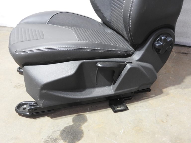 Ford Focus III hečbeks ādas ādas sēdekļi no britu automašīnas 🚨 RHD