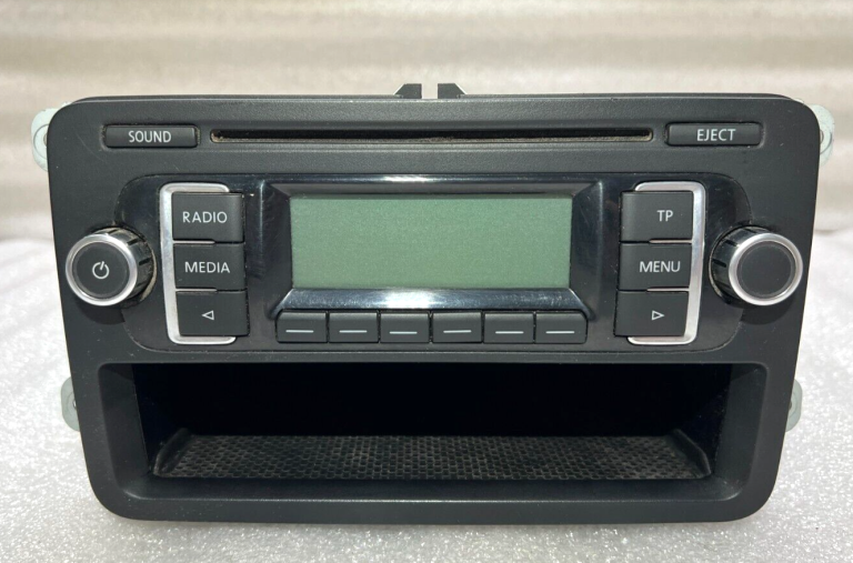 VW Golf 5/6 Passat T5 Touran Jetta oriģinālais auto radio CD radio 5K0057156X