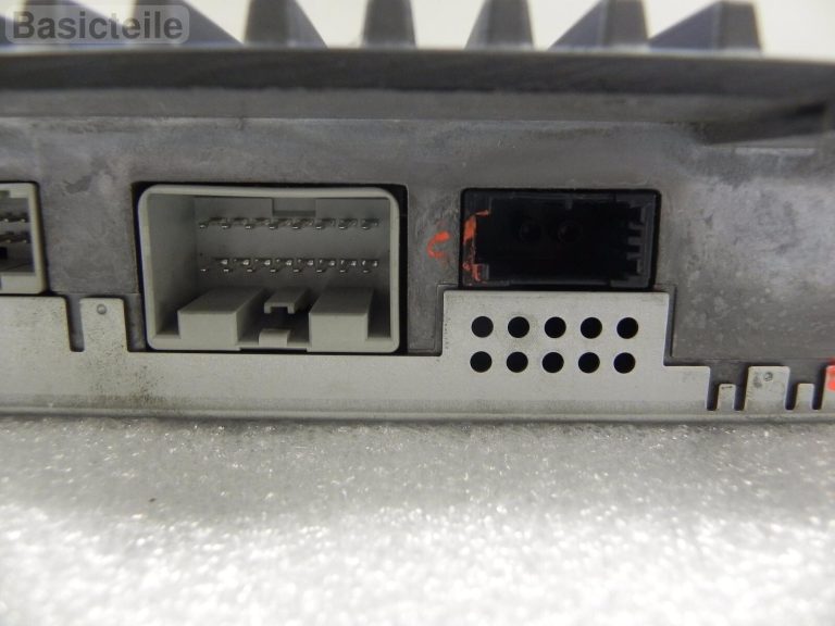 Audio pastiprinātājs AUD High Performance priekš Volvo C30 C70 S40 V50 XC90 36050040