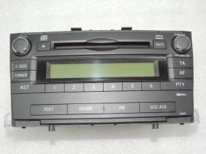 Toyota Avensis T27 car radio CD MP3 AUX 8612005150 W53828