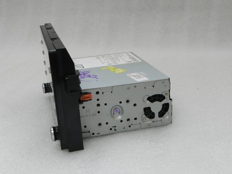 Toyota Yaris IV (XP210) Oriģinālais multimediju radio displejs 86140-K0070 86140K0070