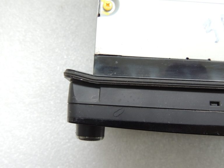Mitsubishi Outlander III Radio Navigatio AUTO NAVI CD 8750A482 8750A526 DEFECTIVE