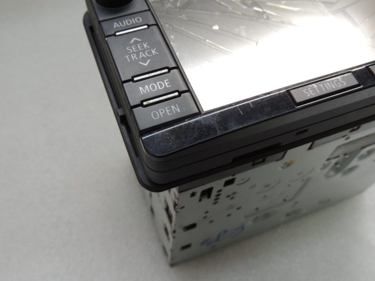 Mitsubishi Outlander III Radio Navigatio AUTO NAVI CD 8750A482 8750A526 DEFECTIVE