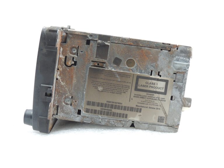 VW Sharan 7N Radio navigācija RNS510 1K8035686A DEFEKTIV Rezerves daļām!!!