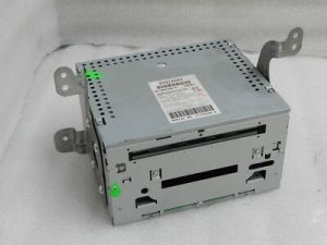Mitsubishi Outllander II Citroen C CROSSER car radio 8701A364