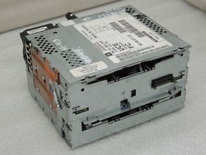 Opel Astra H Zafira B car radio control unit navigation CD70 Navi 13283223