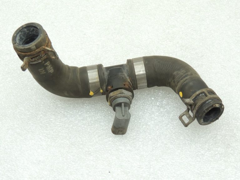 Ford Focus IV 2.0 Diesel C20DD0J Dzesēšanas šķidruma caurule Dzesēšanas šķidruma šļūtene 2471032