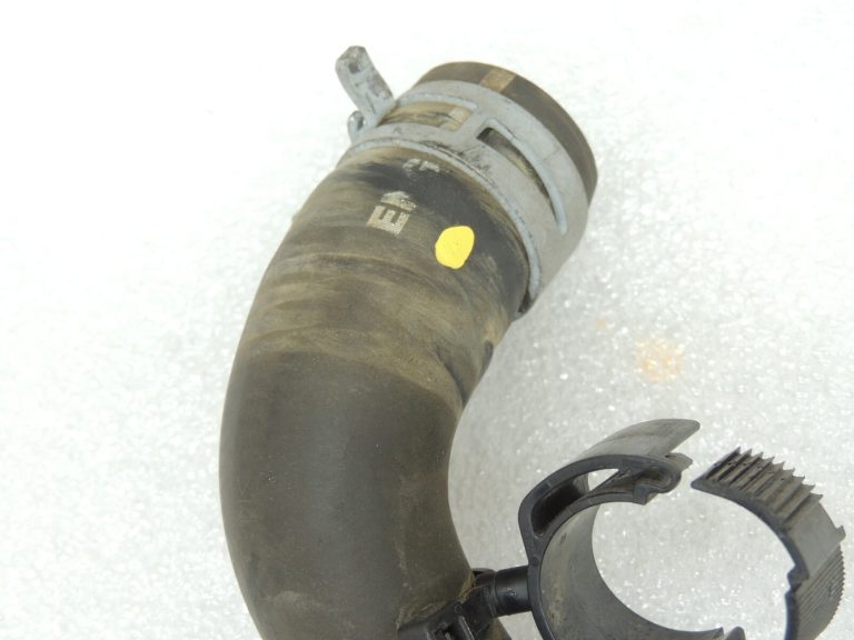 Ford Focus IV 2.0 Diesel C20DD0J Dzesēšanas šķidruma caurule Dzesēšanas šķidruma šļūtene 2392083