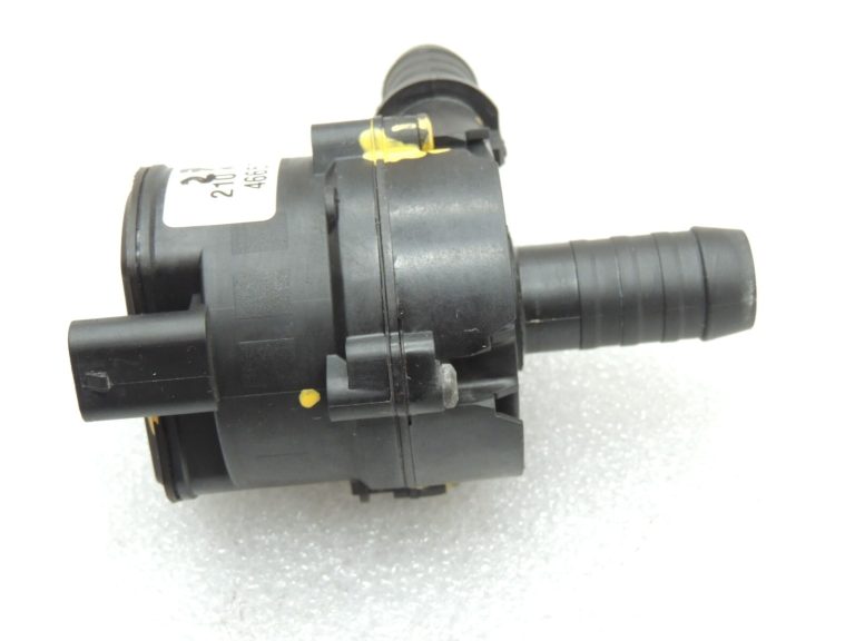 Ford Focus IV 2.0 Diesel C20DD0J Ūdens sūknis Palīgs ūdens sūknis JX61-18D473-PA