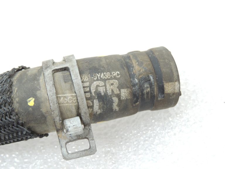 Ford Focus IV 2.0 Diesel C20DD0J Dzesēšanas šķidruma caurule Dzesēšanas šķidruma šļūtene 2305465