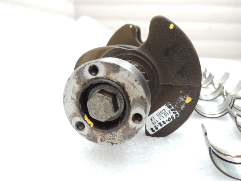 Mini Cooper One R57 R56 1.6L benzīns N12B16A kloķvārpsta 11217561273 Kloķvārpsta
