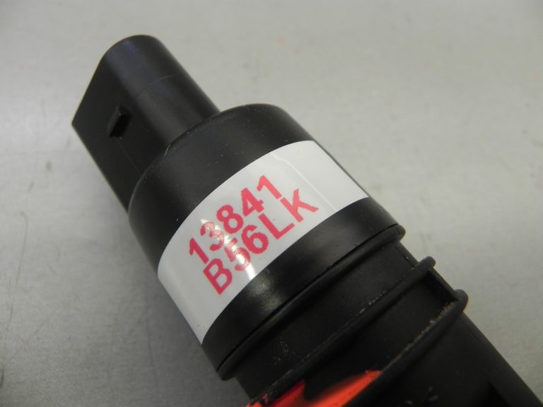BMW F31 3. sērija F20 F21 F21 F22 F22 F23 F30 Priekšējā stikla mazgāšanas sūknis 67127302588 7302588