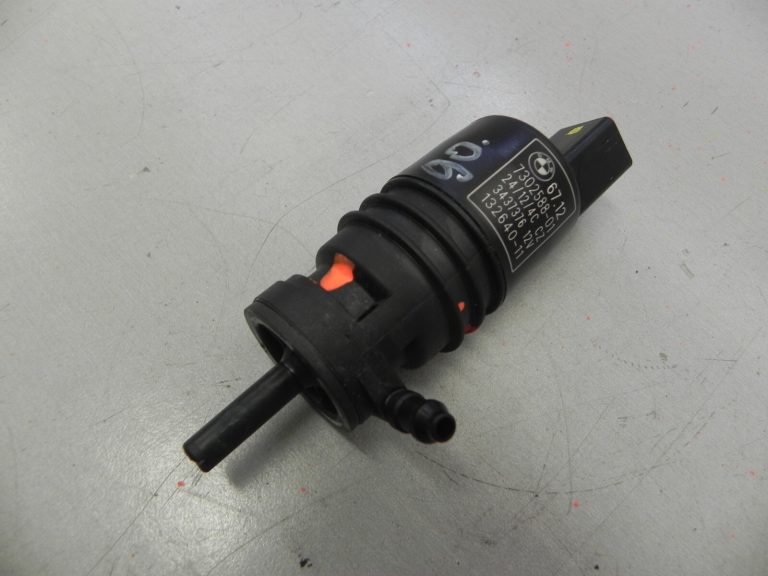 BMW F31 3. sērija F20 F21 F21 F22 F22 F23 F30 Priekšējā stikla mazgāšanas sūknis 67127302588 7302588