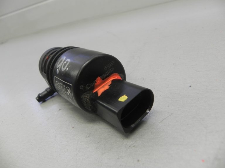 BMW F31 3. sērija F20 F21 F21 F22 F22 F23 F30 Priekšējā stikla mazgāšanas sūknis 67127302588 7302588