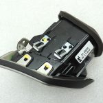 Nissan Qashqai J11 ventilācijas atveres labā daļa 687604EH0A Gaisa ventilācijas režģis