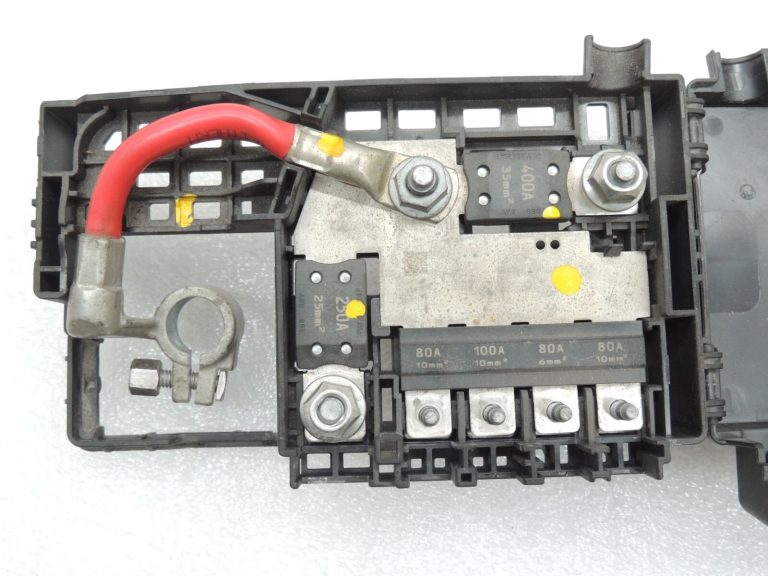 Opel Meriva B 1.3CDTi akumulatora drošinātāju kārba 400A 13354391
