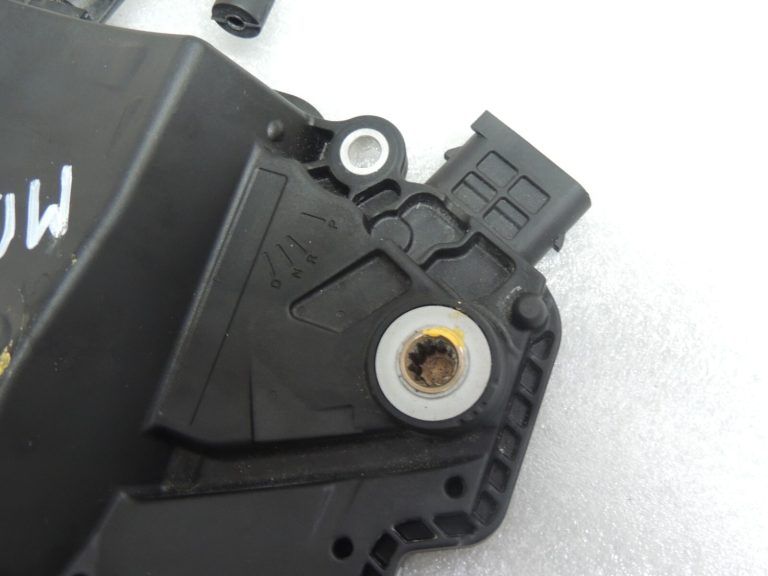 Mercedes W207 E klases transmisijas vadības bloks A0002703252 A000270325280 A2C83920000