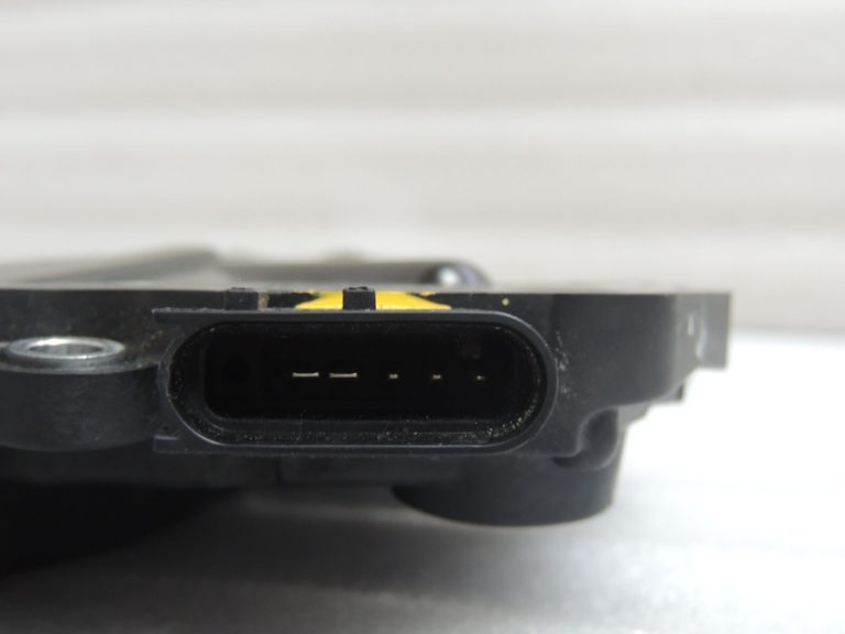 Mercedes W207 E klases transmisijas vadības bloks A0002703252 A000270325280 A2C83920000